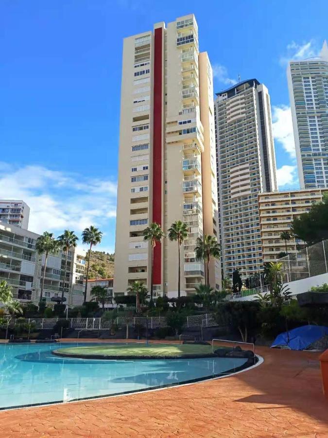 Holiday Apartment Torres Montecarlo Бенидорм Екстериор снимка