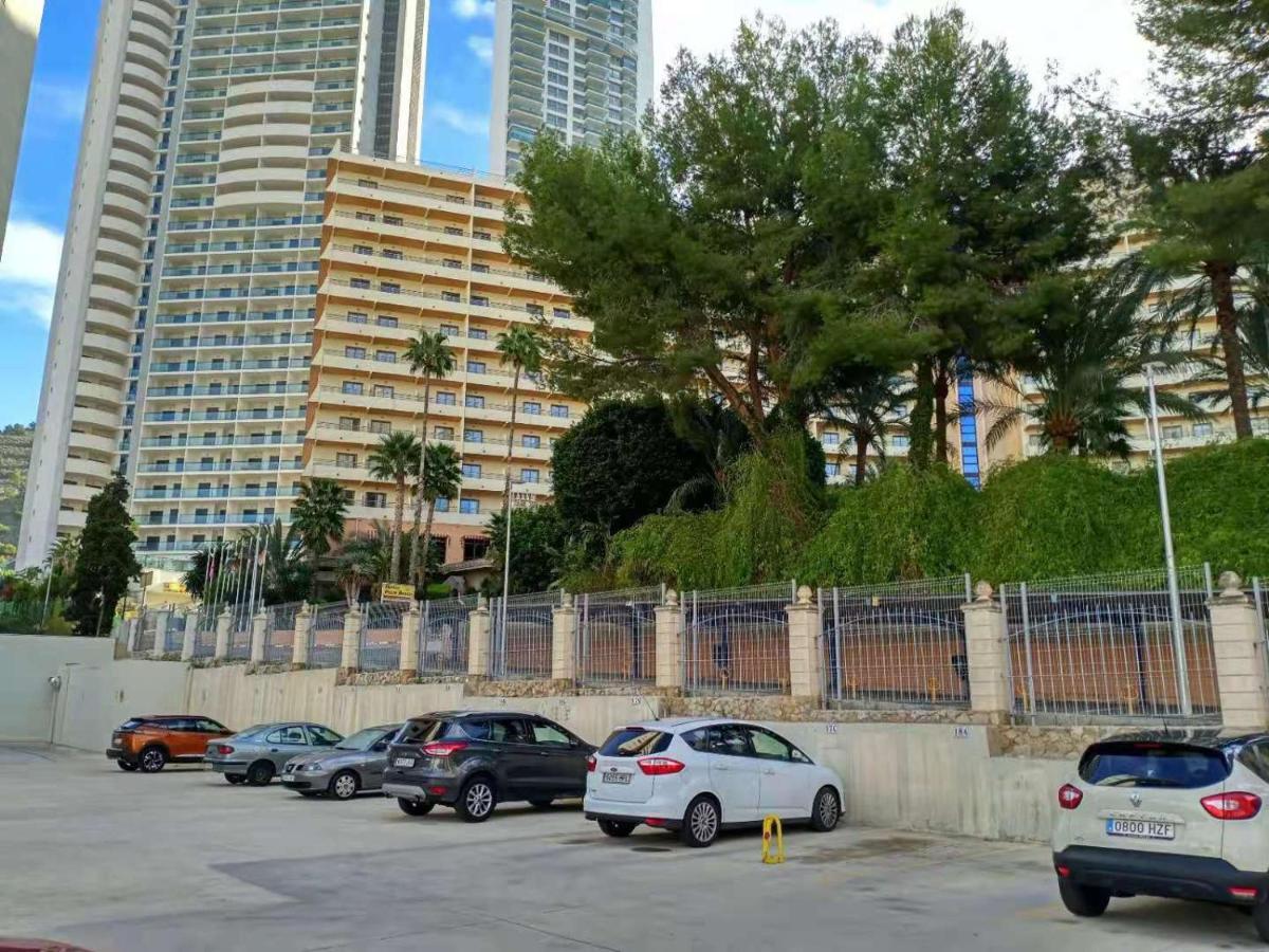 Holiday Apartment Torres Montecarlo Бенидорм Екстериор снимка