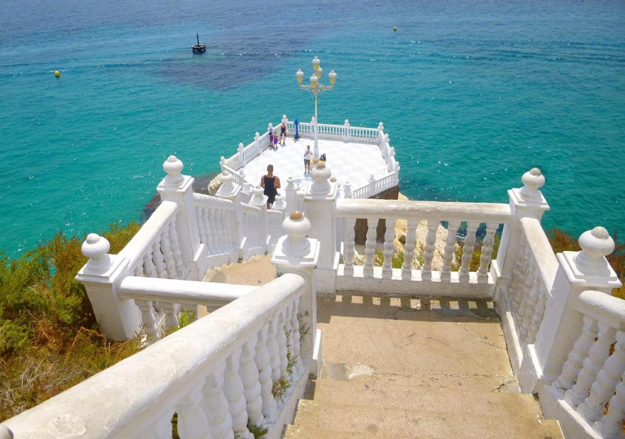 Holiday Apartment Torres Montecarlo Бенидорм Екстериор снимка