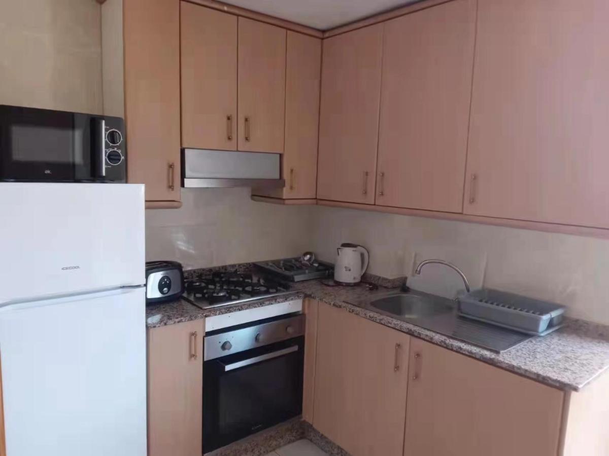 Holiday Apartment Torres Montecarlo Бенидорм Екстериор снимка