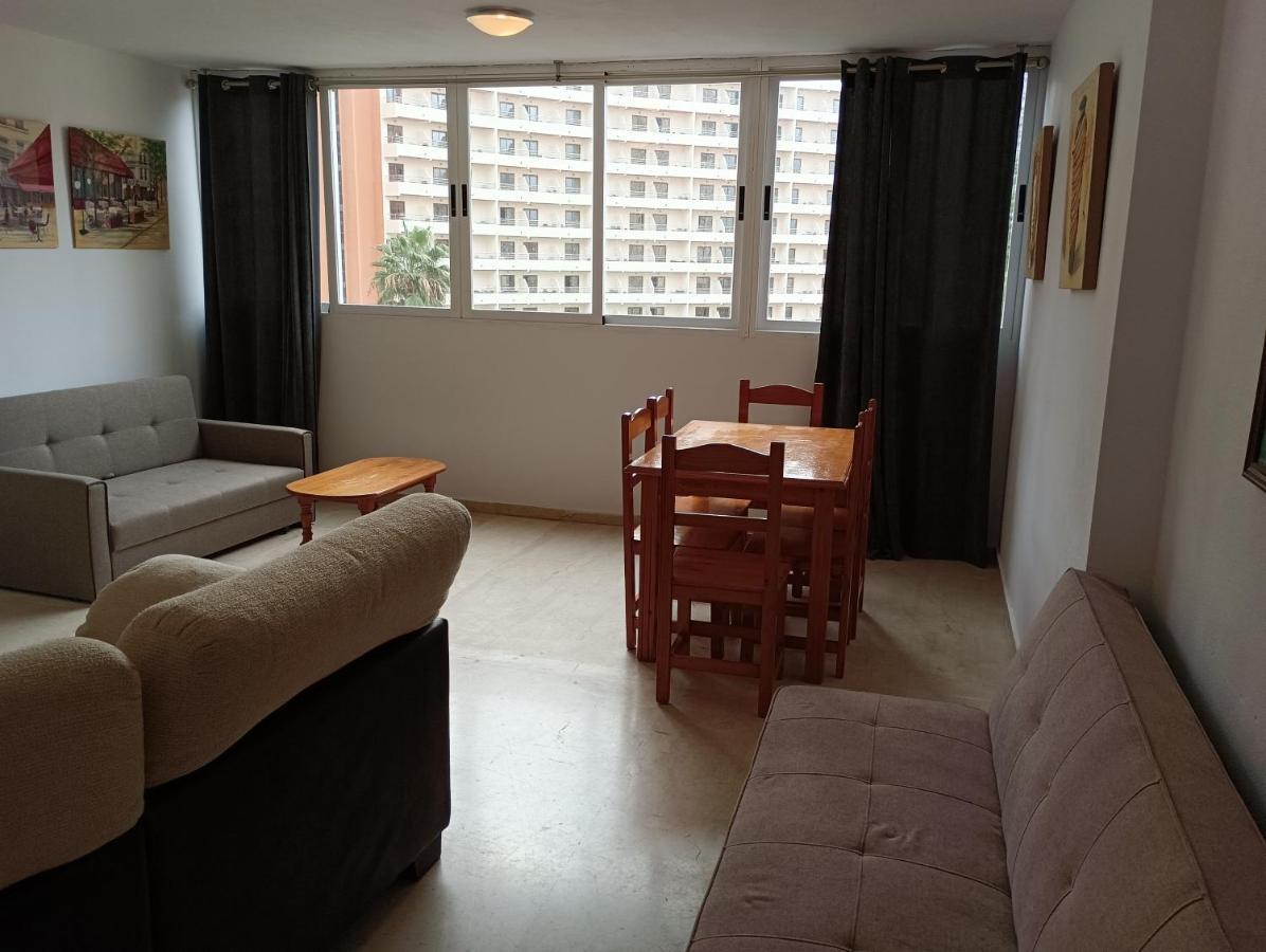 Holiday Apartment Torres Montecarlo Бенидорм Екстериор снимка