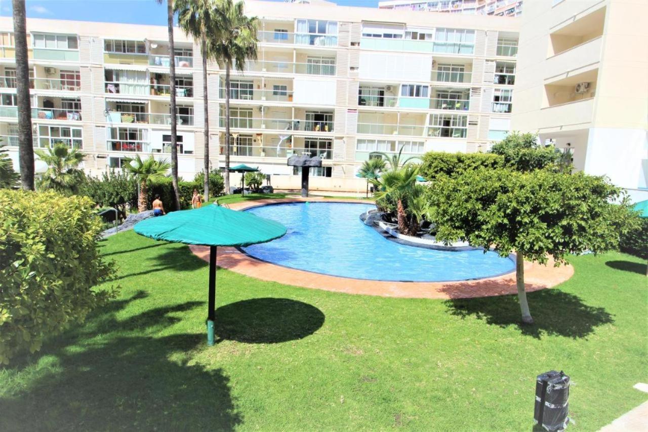 Holiday Apartment Torres Montecarlo Бенидорм Екстериор снимка