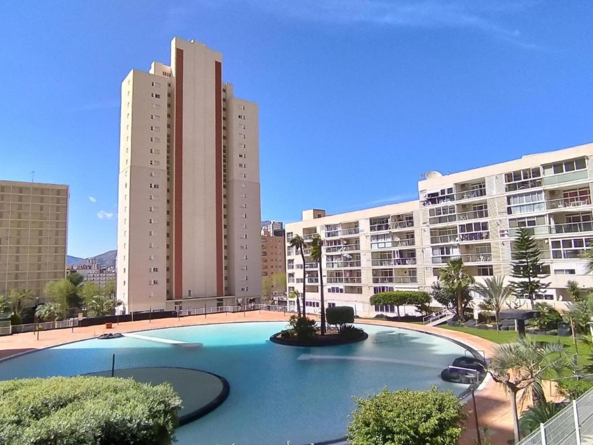 Holiday Apartment Torres Montecarlo Бенидорм Екстериор снимка