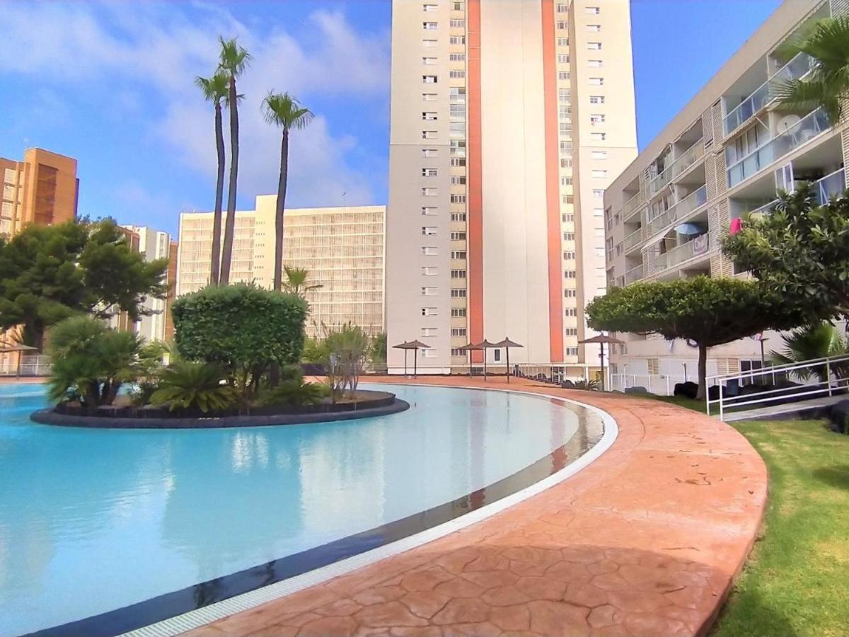 Holiday Apartment Torres Montecarlo Бенидорм Екстериор снимка