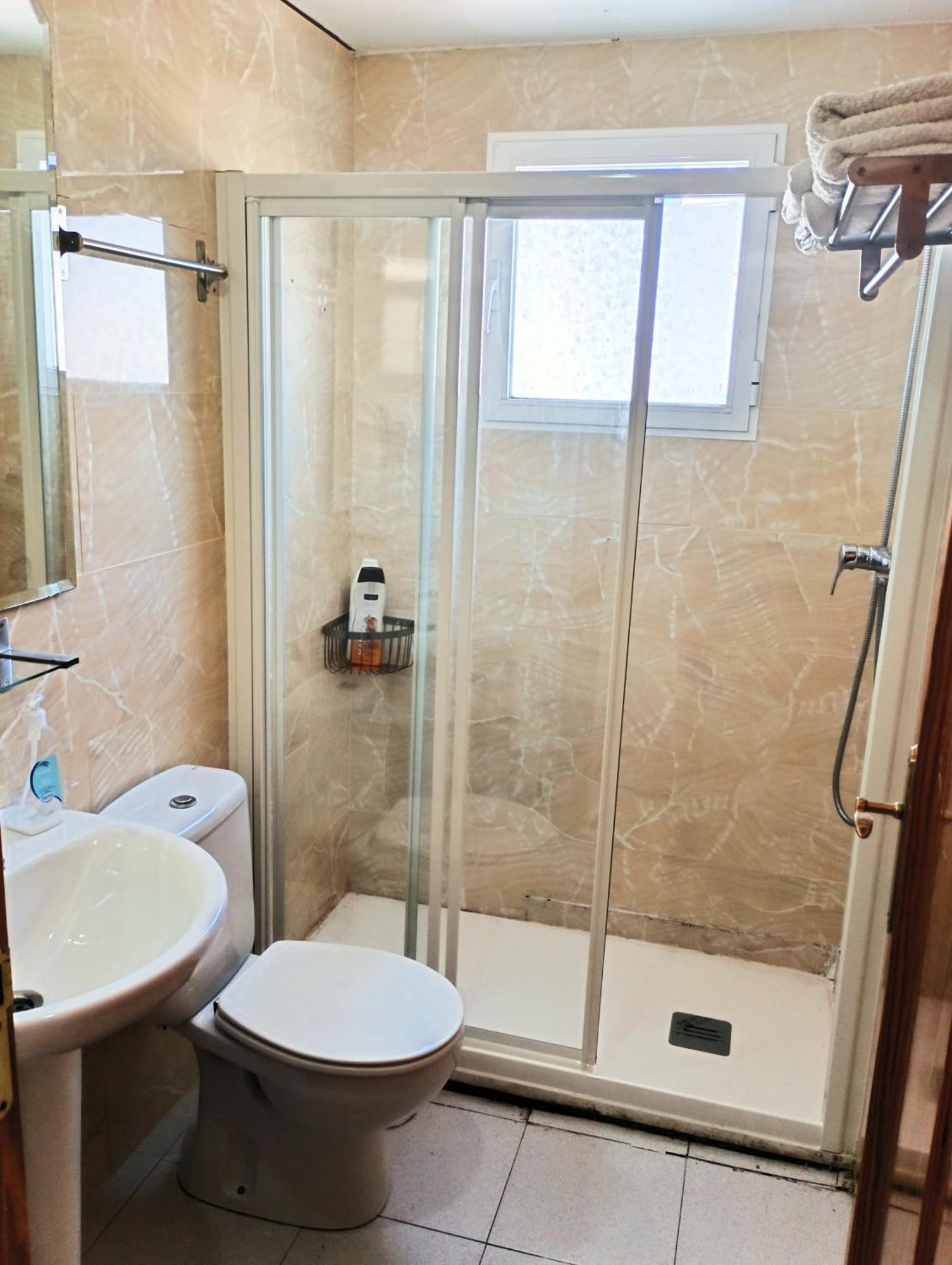 Holiday Apartment Torres Montecarlo Бенидорм Екстериор снимка