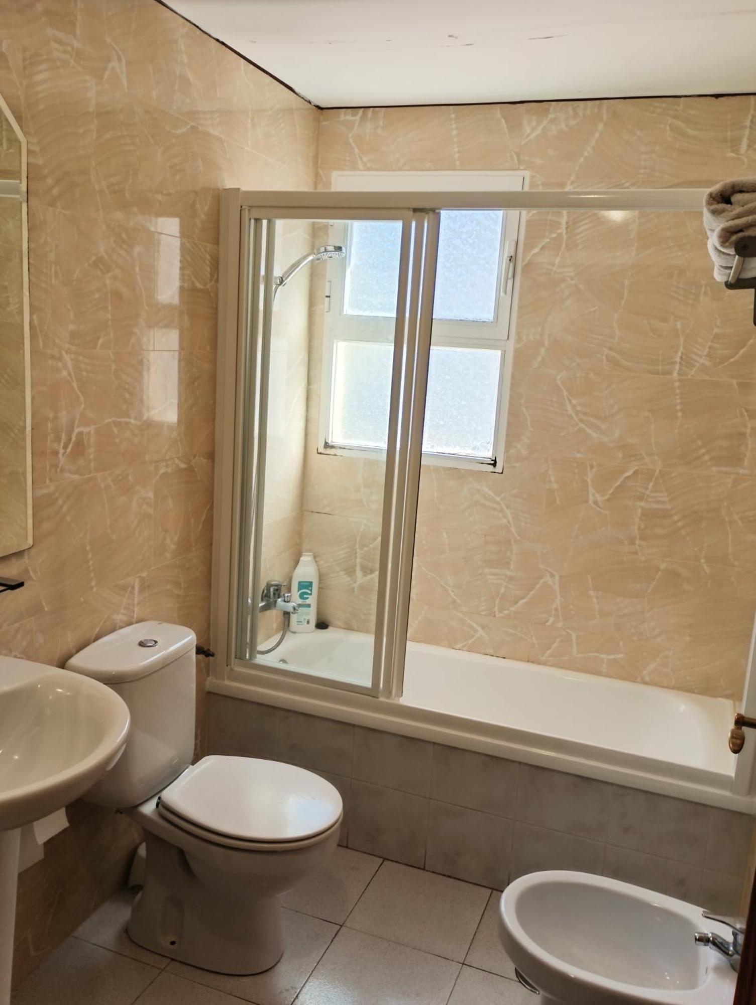 Holiday Apartment Torres Montecarlo Бенидорм Екстериор снимка