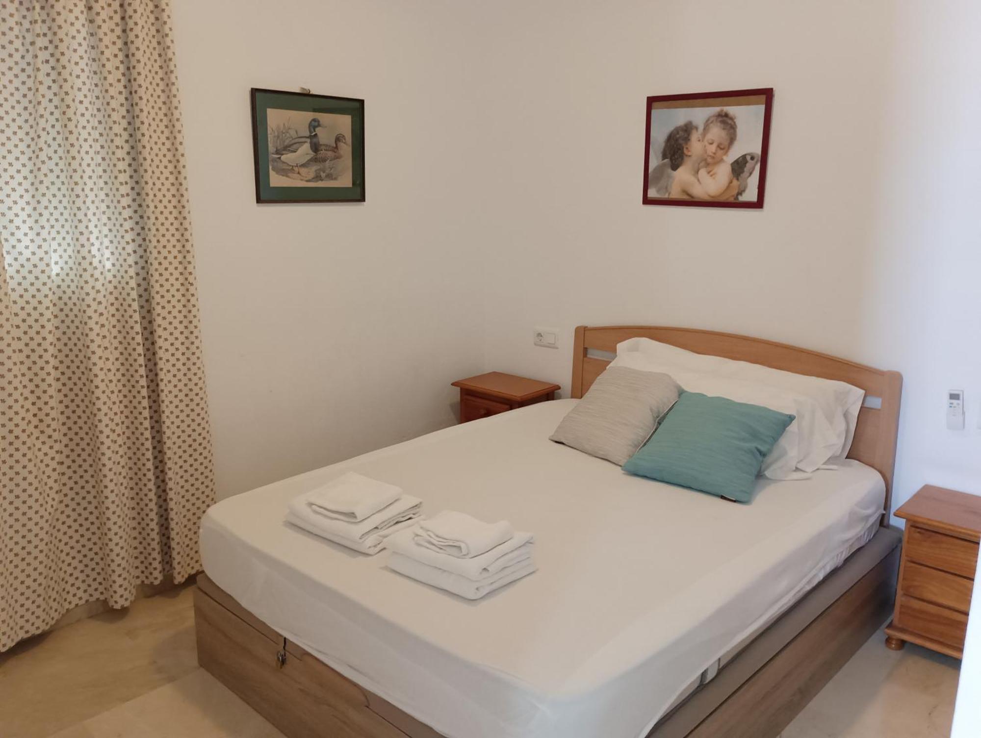 Holiday Apartment Torres Montecarlo Бенидорм Екстериор снимка